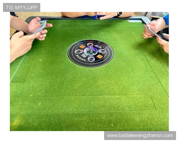 无需注册即可免费下载真人麻将，随时随地畅玩多种玩法的真人对战游戏